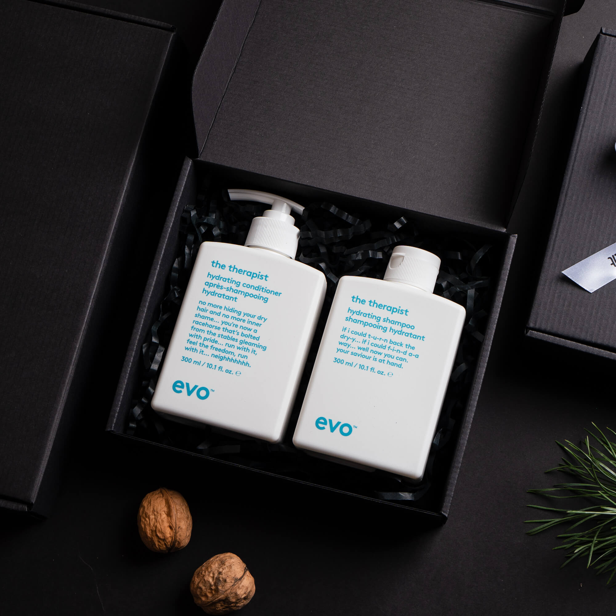 Evo The Therapist drėkinantis plaukų priežiūros rinkinys: šampūnas ir kondicionierius