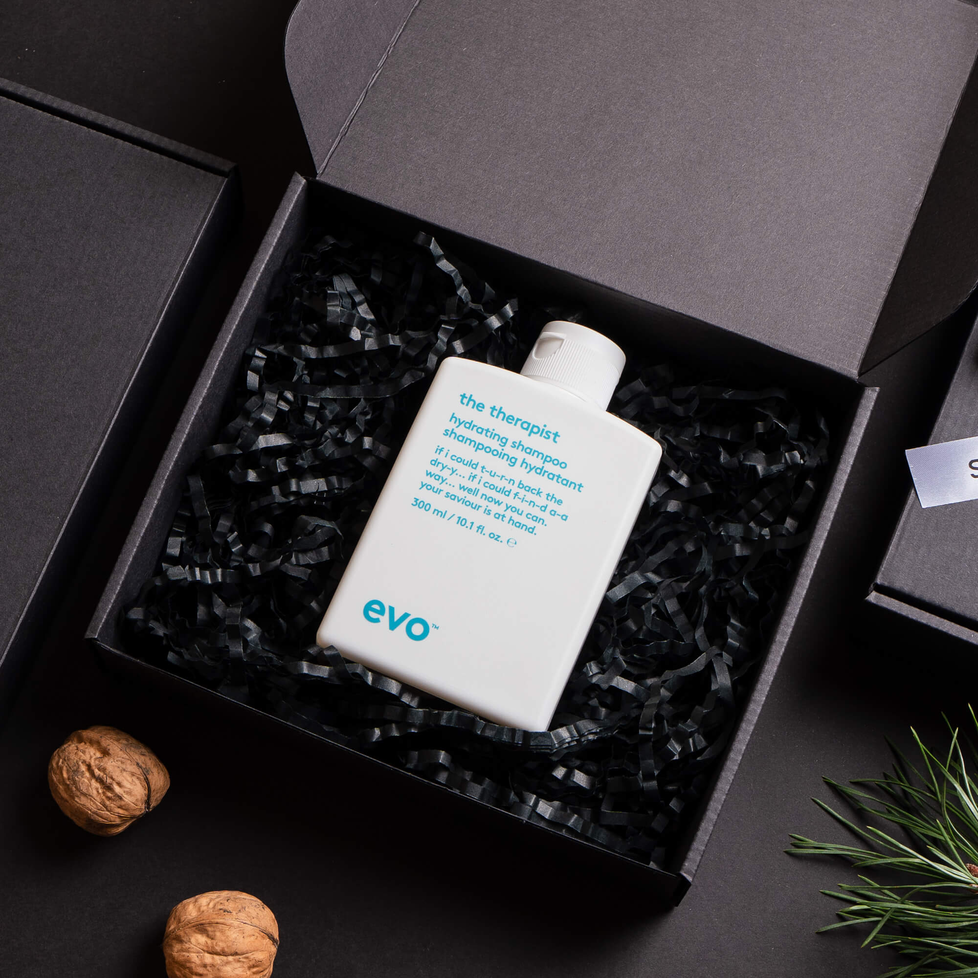 Dovana: Evo The Therapist drėkinamasis šampūnas