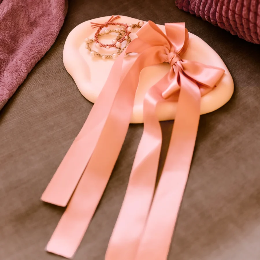 Invisibobble Clipstar Ribbon Glam plaukų segtukas, M dydis