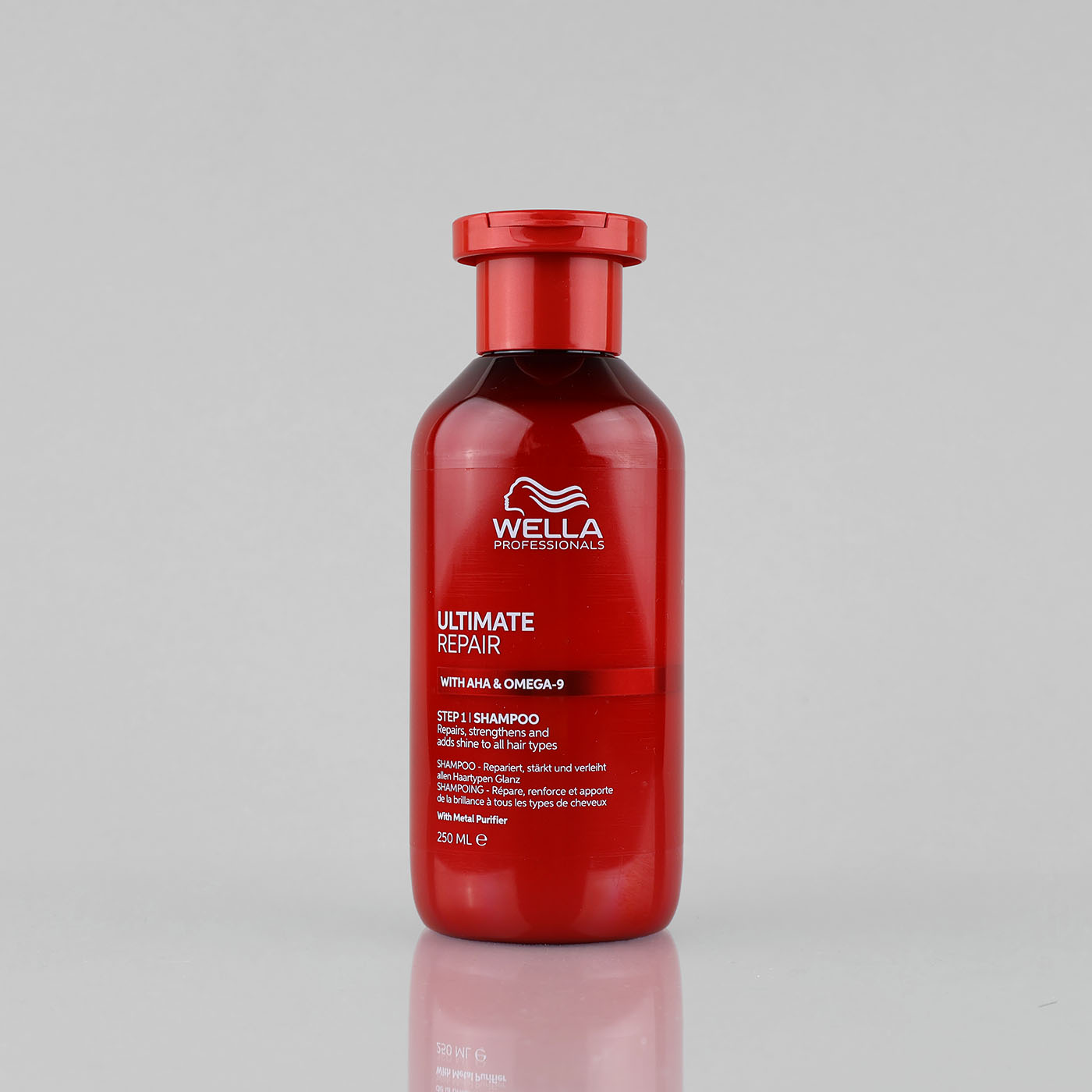 Wella Professionals Ultimate Repair atkuriamasis šampūnas pažeistiems plaukams, 250 ml
